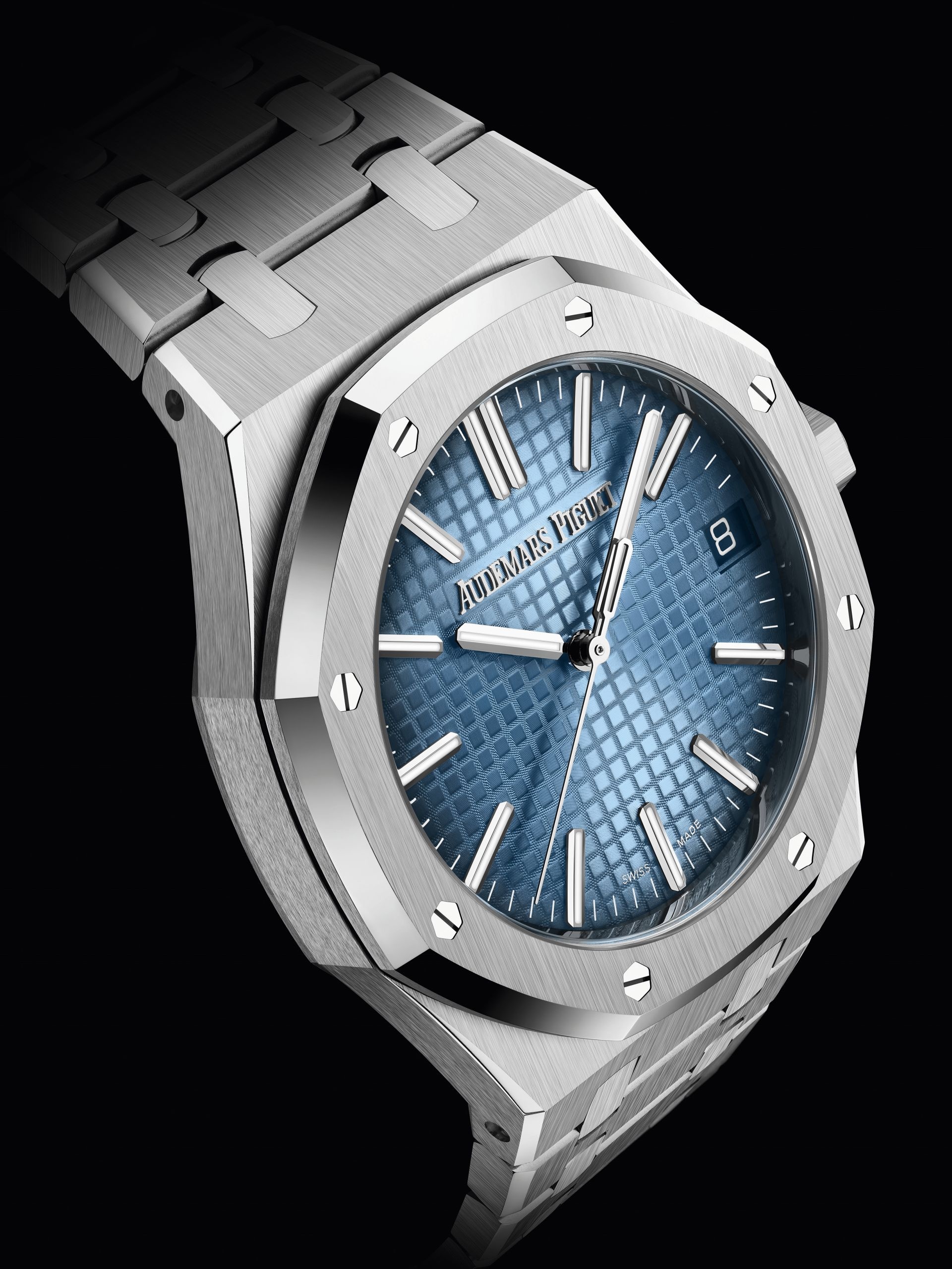 Audemars Piguet Royal Oak Chronograph 41mm in White Gold with Baguette-Cut  Blue Sapphires – Posts – Timekeepers Club